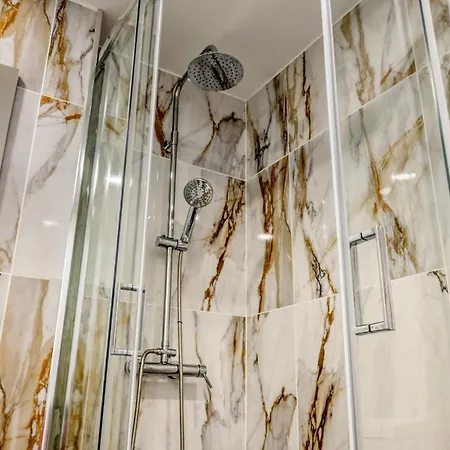 Bse15 4j, A In Madeira * Funchal (Madeira)